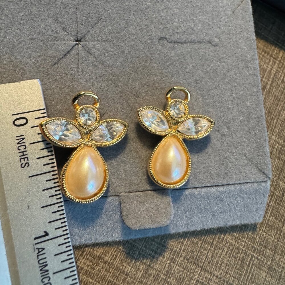 Avon Angelic Expressions Pierced Earrings NIB 1996